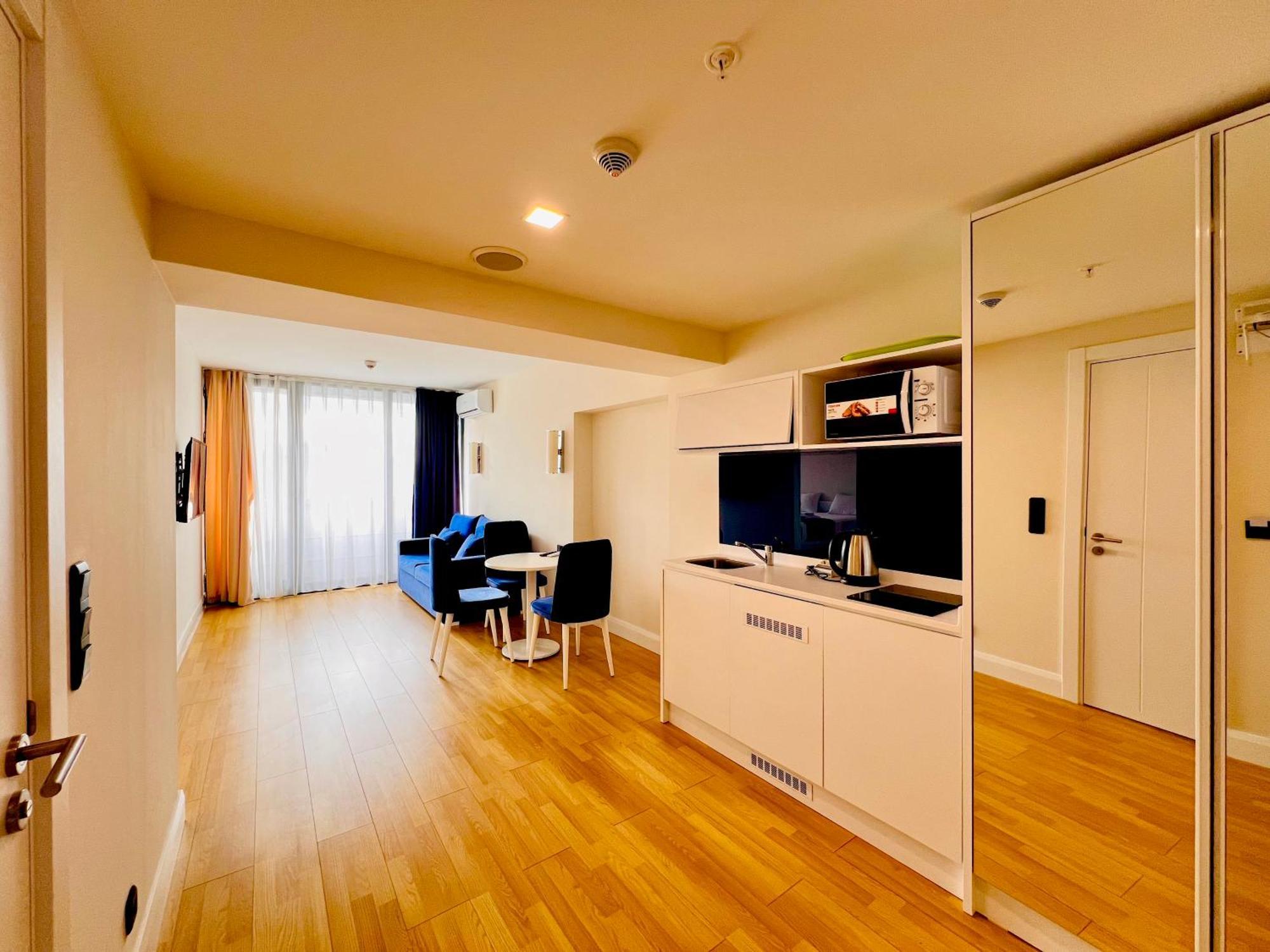 Orbi City Aparthotel Sea View バトゥーミ エクステリア 写真