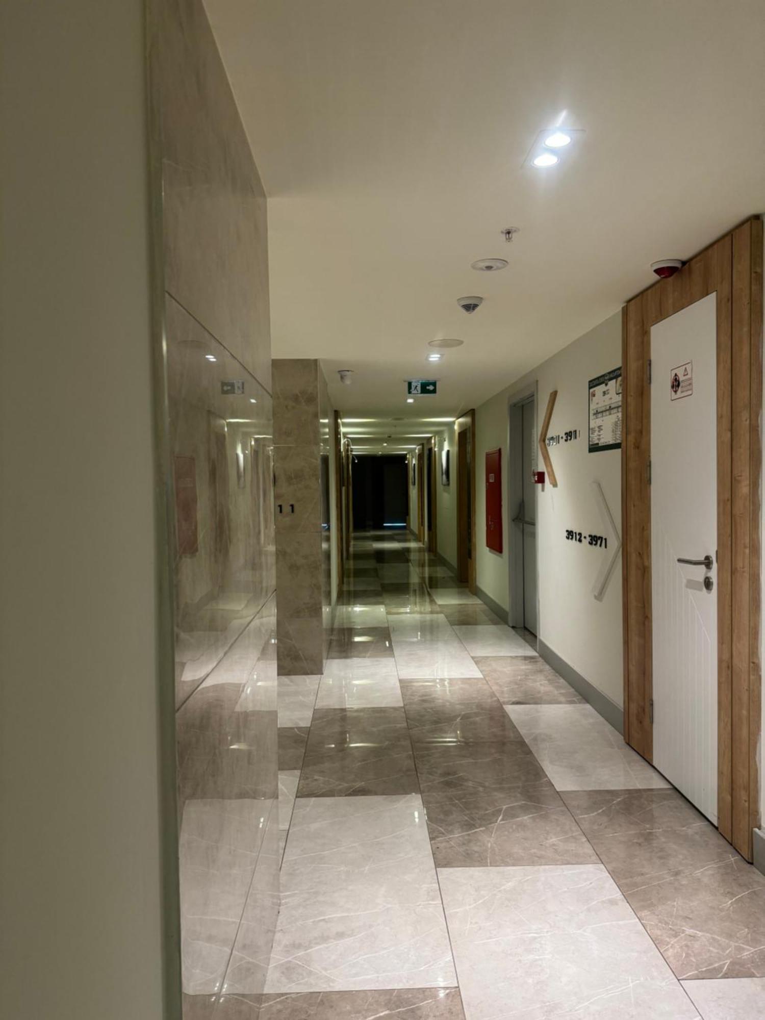 Orbi City Aparthotel Sea View バトゥーミ エクステリア 写真