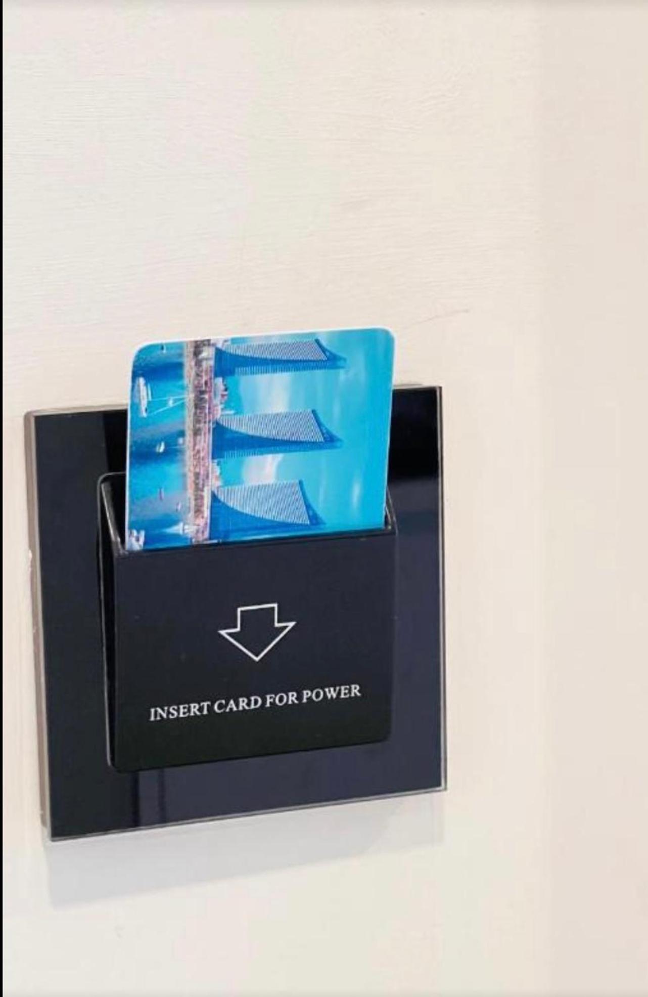 Orbi City Aparthotel Sea View バトゥーミ エクステリア 写真